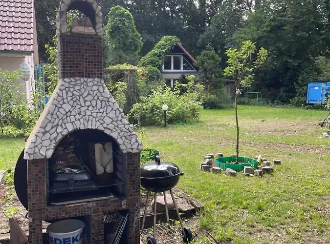 Waldhaeuschen Bei Berlin *